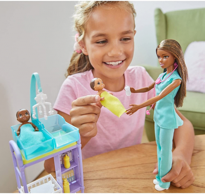 Barbie Cariere Set cu Papusa Doctor Pediatru  [3]