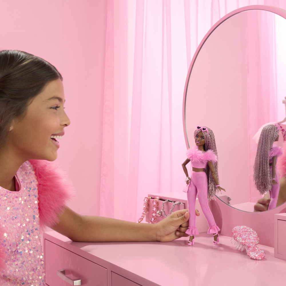 BARBIE DELUXE STYLE PAPUSA BARBIE CU SALOPETA ROZ SI PAR IMPLETIT [3]