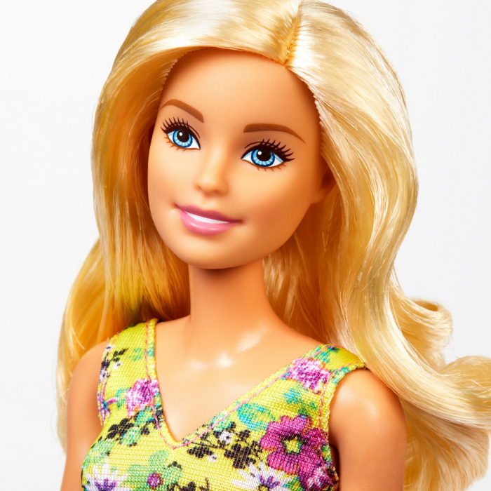 Barbie Dulăpior cu Hăinuțe și Păpușă  [4]