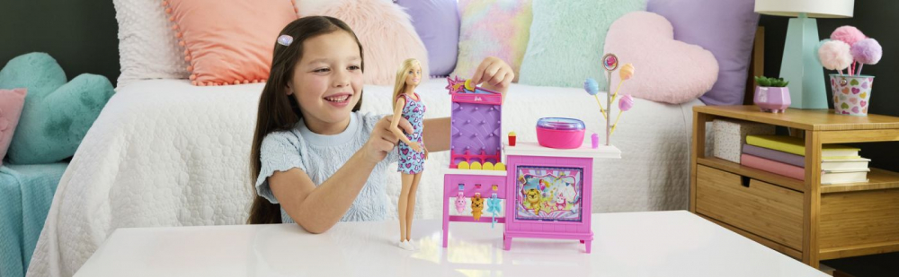 BARBIE MYSTERIES DETECTIVI PE PLAJA SET CABINA DE JOCURI SI PAPUSA BARBIE MALIBU CU ACCESORII [4]