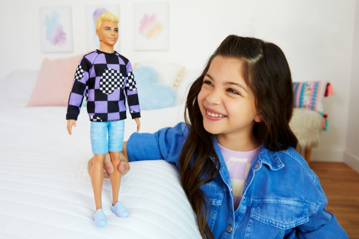 Barbie Papusa Baiat Fashionistas Blond cu Bluza Geometrică  [3]