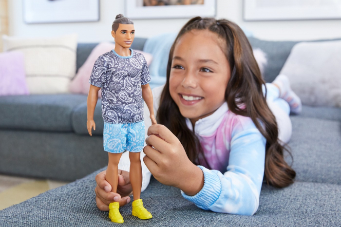 Barbie papusa baiat fashionistas saten cu tricou [3]