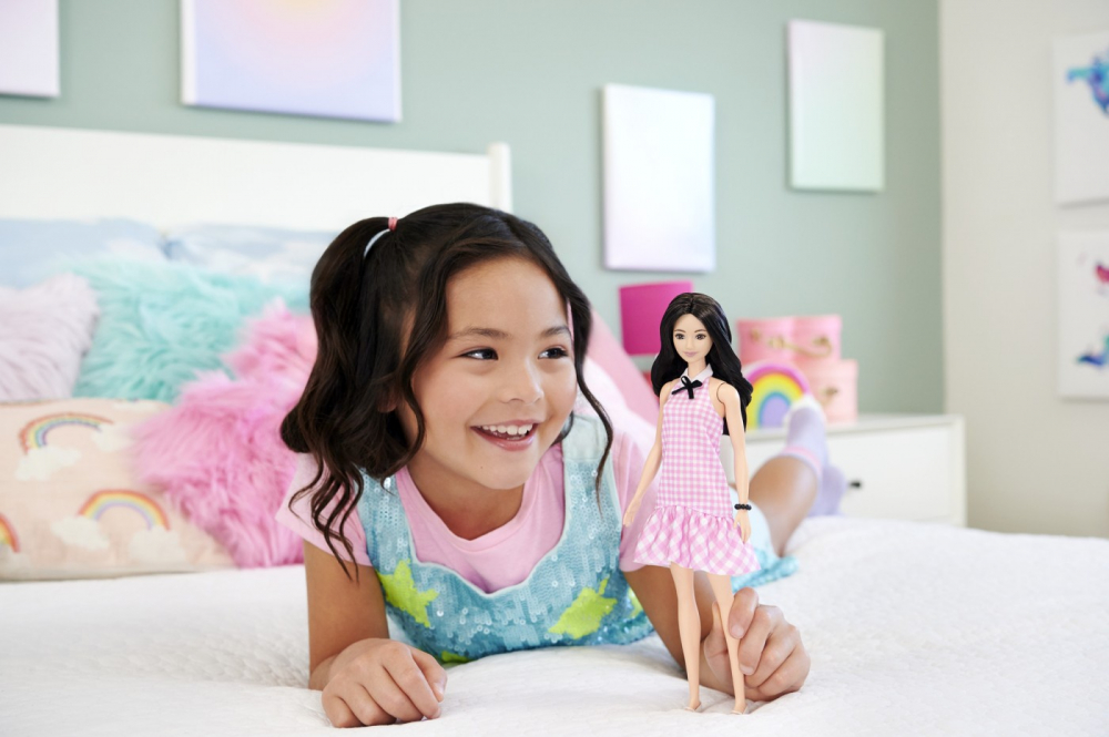 BARBIE PAPUSA BARBIE FASHIONISTAS BRUNETA CU ROCHIE ROZ IN CAROURI [3]