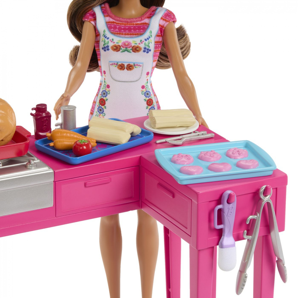 BARBIE SI TERESA RETETA PENTRU PRIETENIE SET PAPUSA TERESA SI BUCATARIE CU ACCESORII [5]