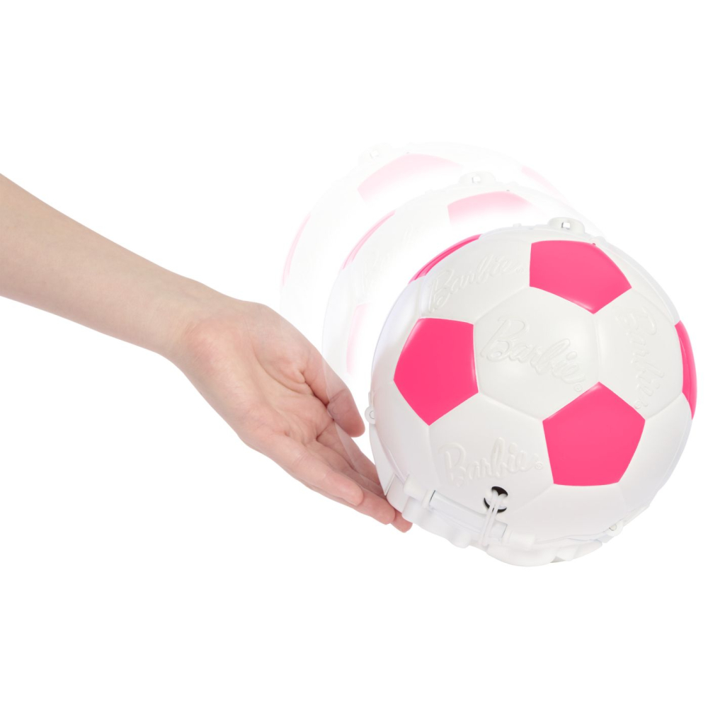 BARBIE TEAM ROTESTE SI DEZVALUIE PAPUSA BARBIE JUCATOARE DE FOTBAL [8]