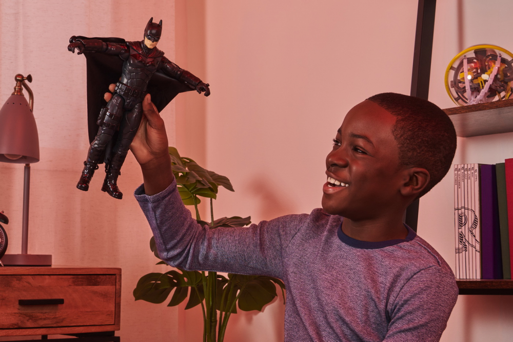 BATMAN FIGURINA BATMAN IN COSTUM CU ARIPI 30CM [3]