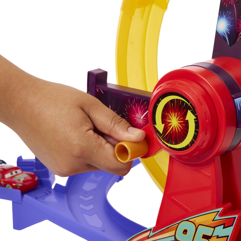 CARS PISTA DE CURSE CELEBRATION RACEWAY FULGER MCQUEEN CU 1 MASINUTA INCLUSA [8]