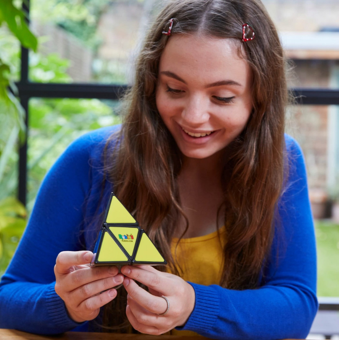 CUB RUBIK PYRAMID [3]
