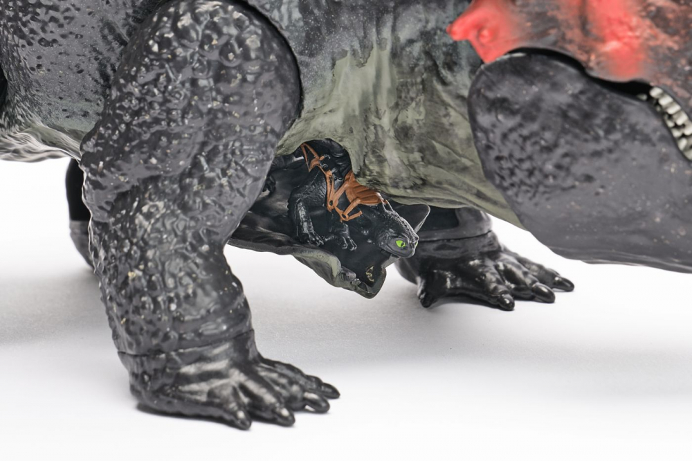 CUM SA ITI DRESEZI DRAGONUL DRAGONUL ROSU [6]