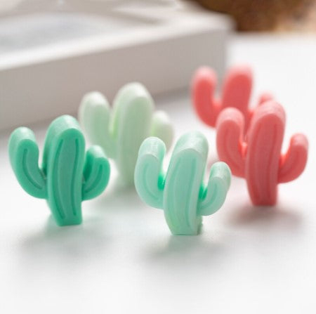 Forma din silicon pentru biscuiti, model cactsu, 8 alveole, diverse culori,20x10 cm [3]