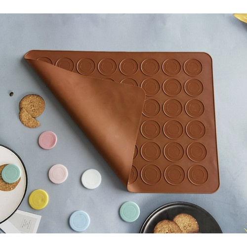 Forma din silicon pentru macarons, 2 dimensiuni, 48 orificii, 38,5 x 28,5 x 0,3 cm, maro [12]