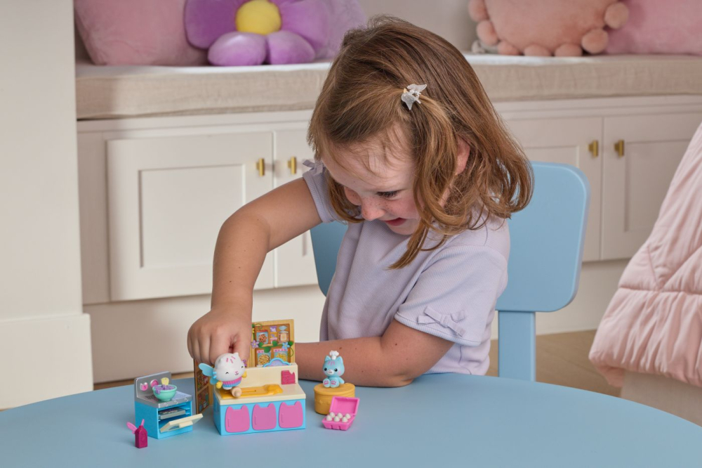 GABBYS DOLLHOUSE FAIRYLANDIA SET DE JOACA BUCATARIA MAGICA A PISICII CAKEY CU FIGURINE SI ACCESORII [5]