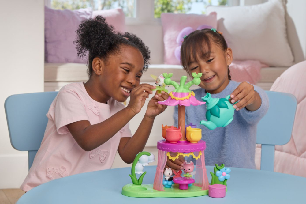 GABBYS DOLLHOUSE FAIRYLANDIA SET DE JOACA PETRECERE CU CEAI CU FIGURINE SI ACCESORII [5]