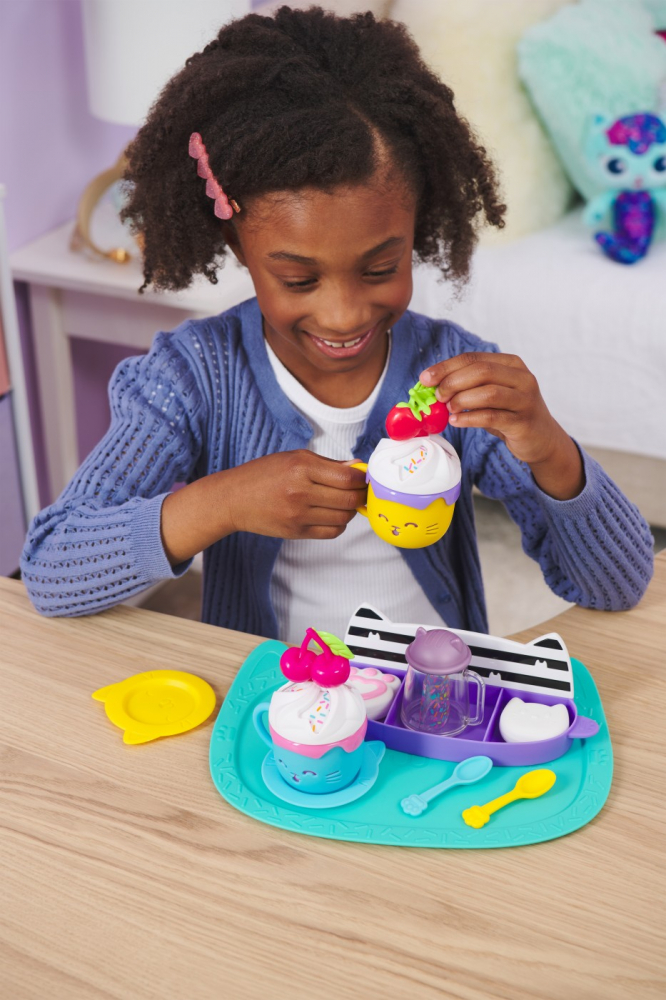 Set de joaca Gabbys Dollhouse-Petrecerea cu prajituri [4]
