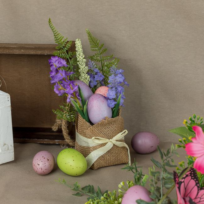 Ghiveci decorativ cu oua si flori de lavanda  pentru Paste [3]
