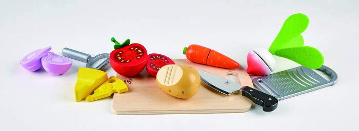 Hape Set pentru Curățat și Tăiat Legume  [8]