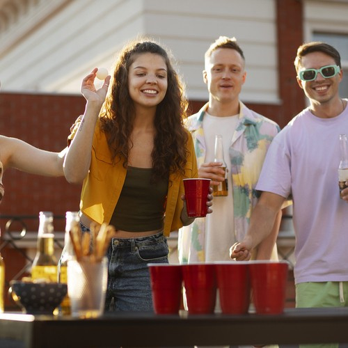 Joc de petrecere Beer Pong cu 50 de pahare si 3 mingiute [7]