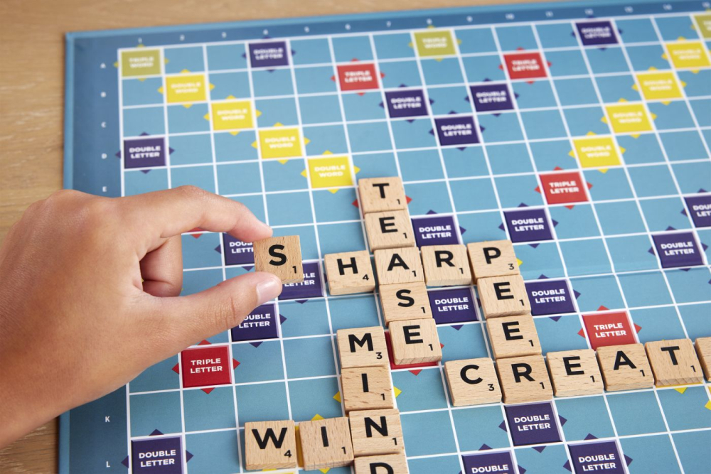 JOC SCRABBLE 2 IN 1 DIN LEMN IN LIMBA ENGLEZA [7]