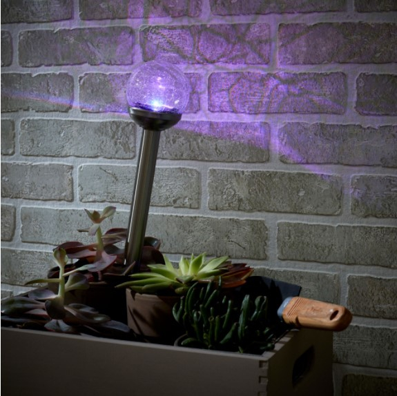 Lampa LED solara cu lumina schimbatoare [5]