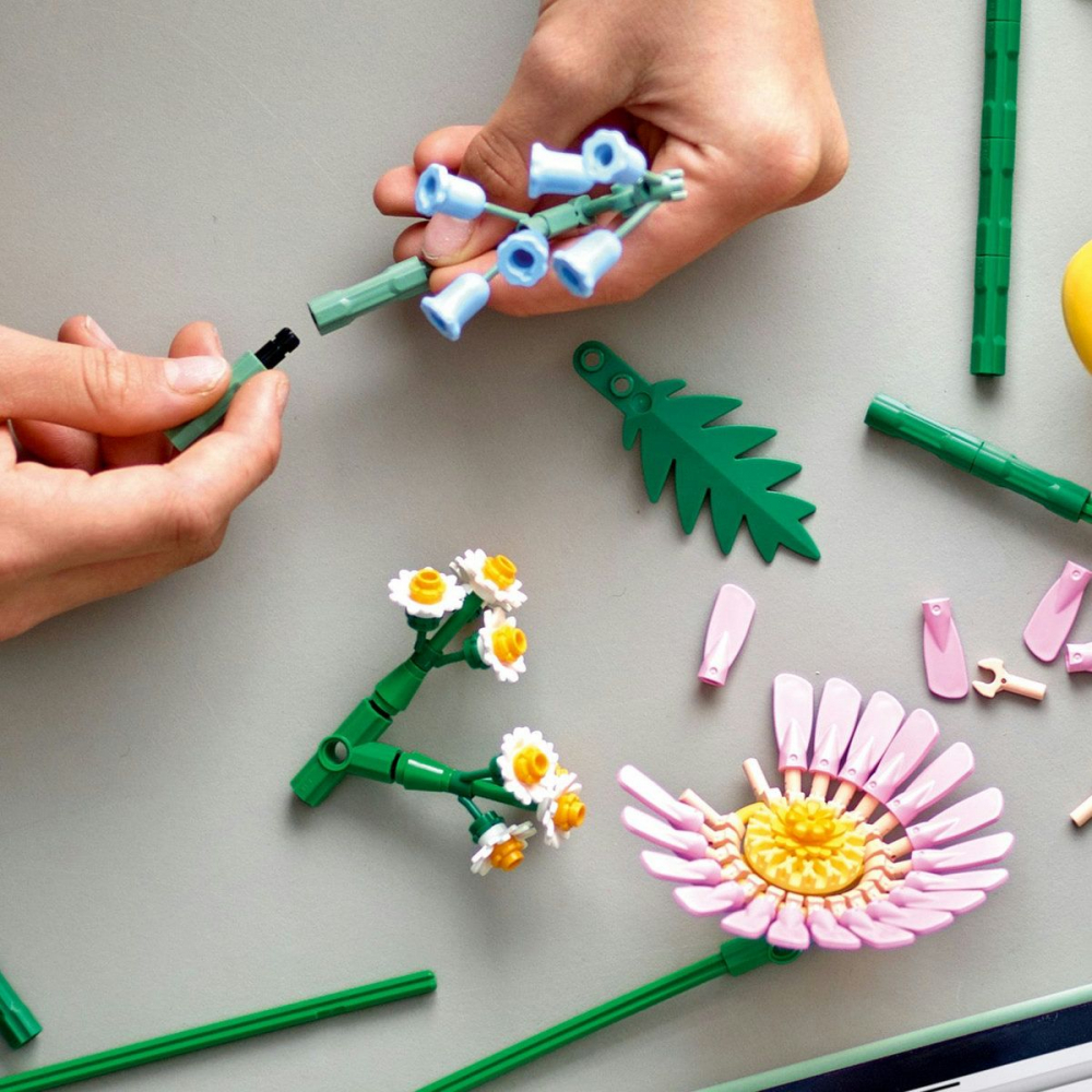 LEGO BOTANICALS MIC BUCHET DE FLORI PASTEL 10347 [3]
