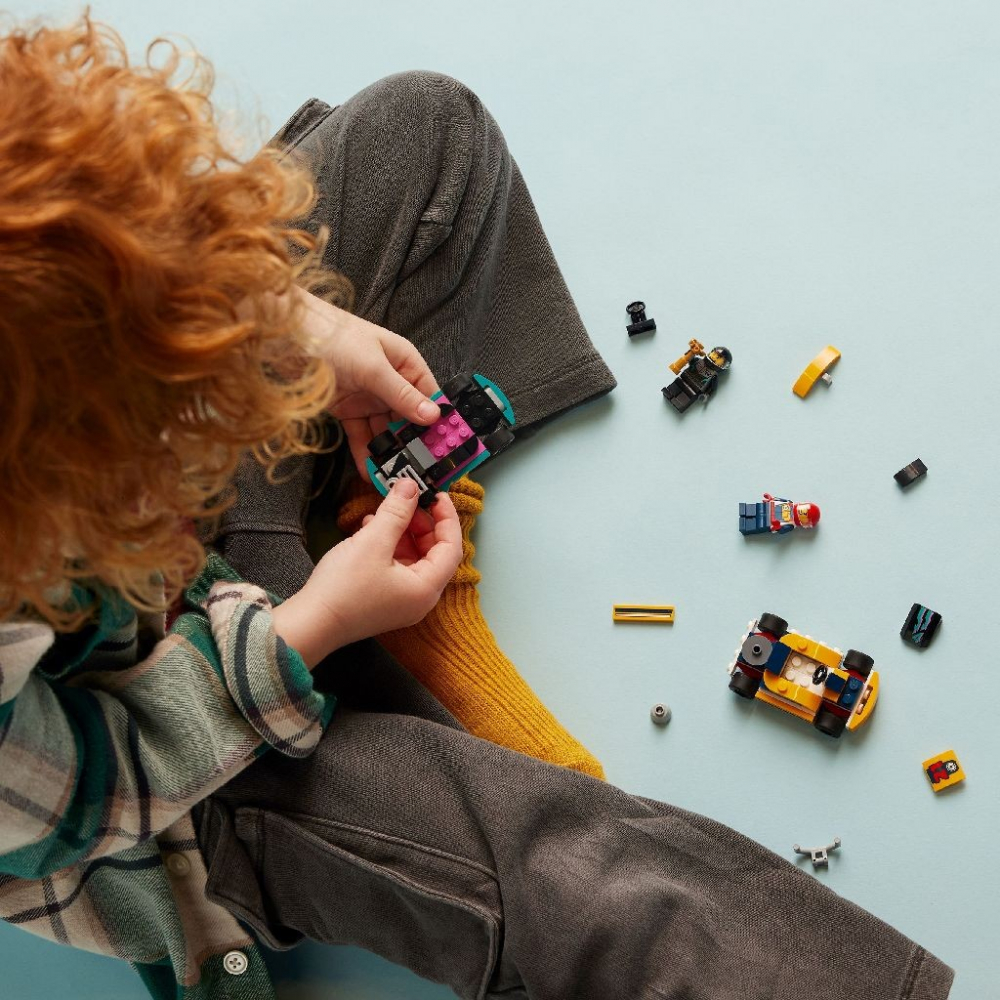 Lego City Carturi Si Piloti De Curse 60400 [4]