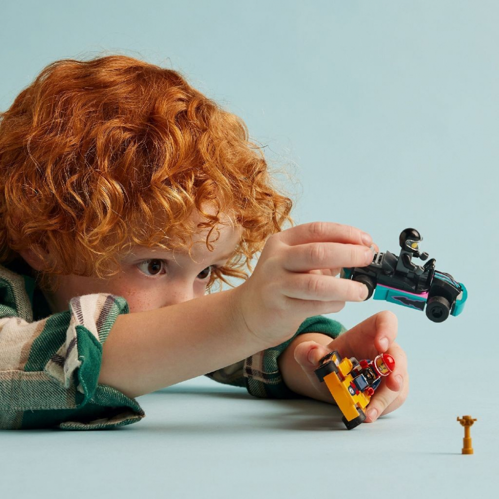 Lego City Carturi Si Piloti De Curse 60400 [3]