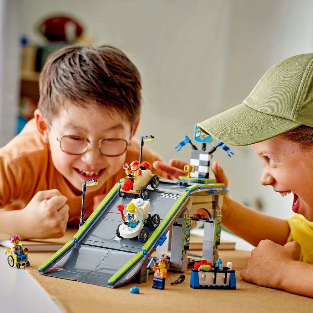 LEGO CITY FARA LIMITE: RAMPA PENTRU CURSE DE MASINI 60460 [3]