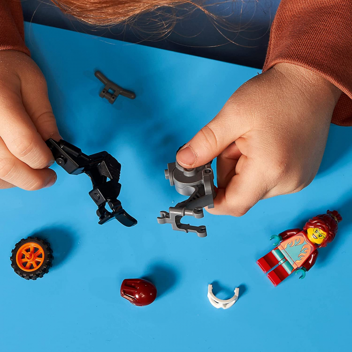 LEGO City Motocicleta de Cascadorie pentru Pompieri 60311 [3]