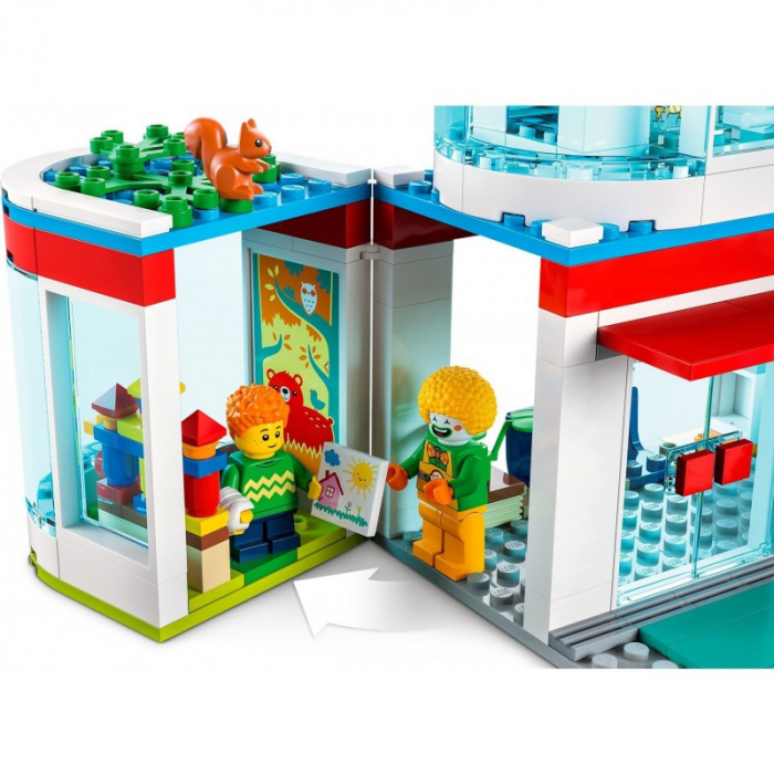 LEGO CITY SPITAL 60330  [5]