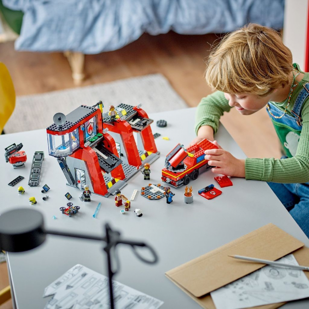 Lego City Statie Si Camion De Pompieri 60414 [4]
