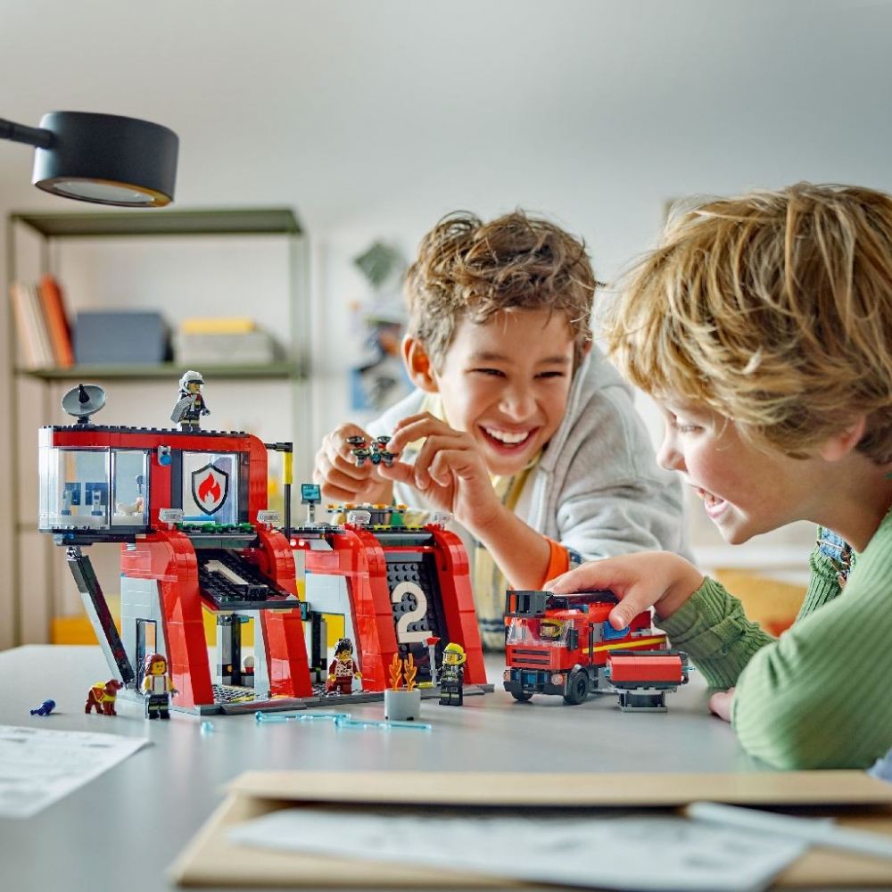 Lego City Statie Si Camion De Pompieri 60414 [3]
