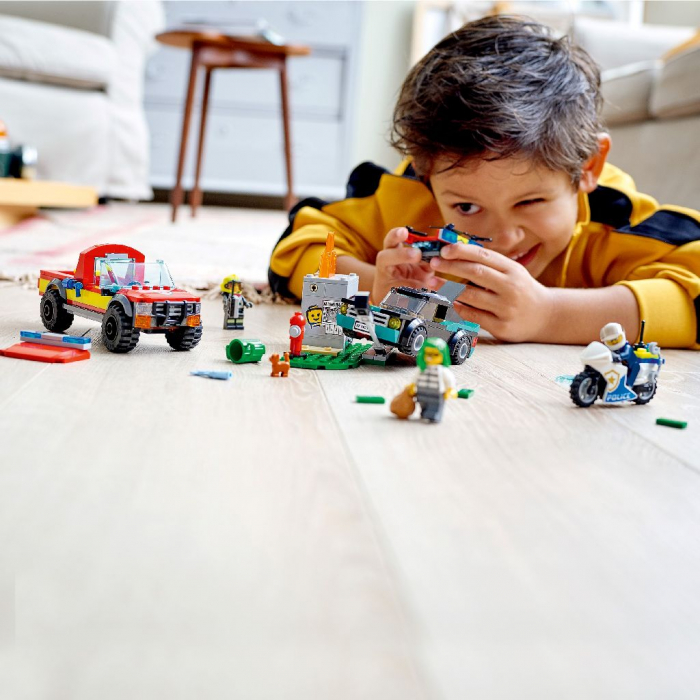 LEGO City Stingere de Incendiu și Urmărire Polițistă 60319 |  [4]