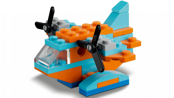 LEGO Classic Distracția Creativă în Ocean 11018 [9]