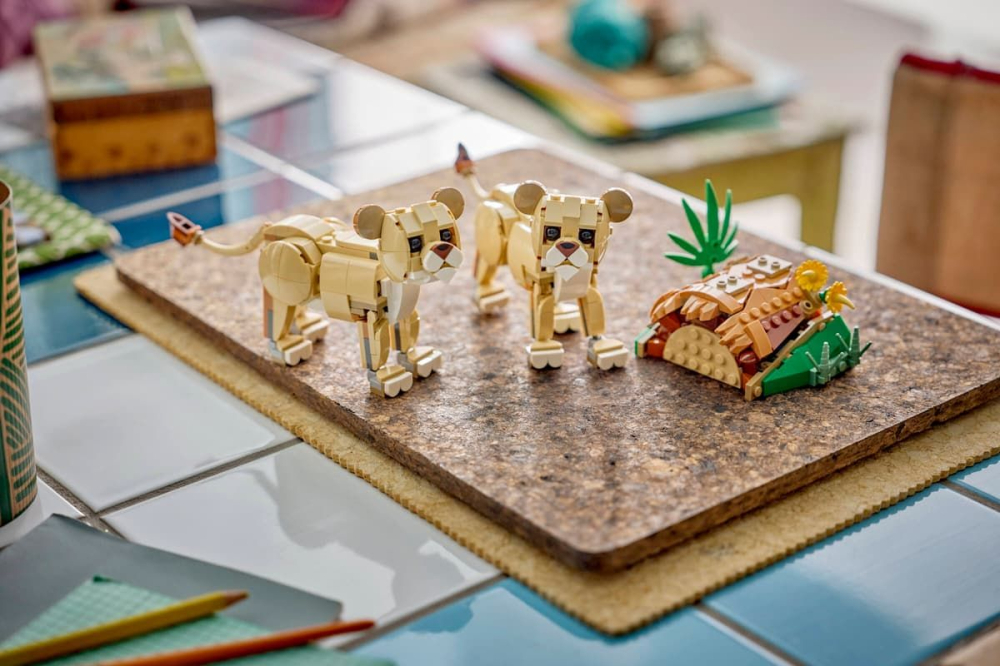 LEGO CREATOR ANIMALE SALBATICE LEU MAIESTUOS 31386 [9]