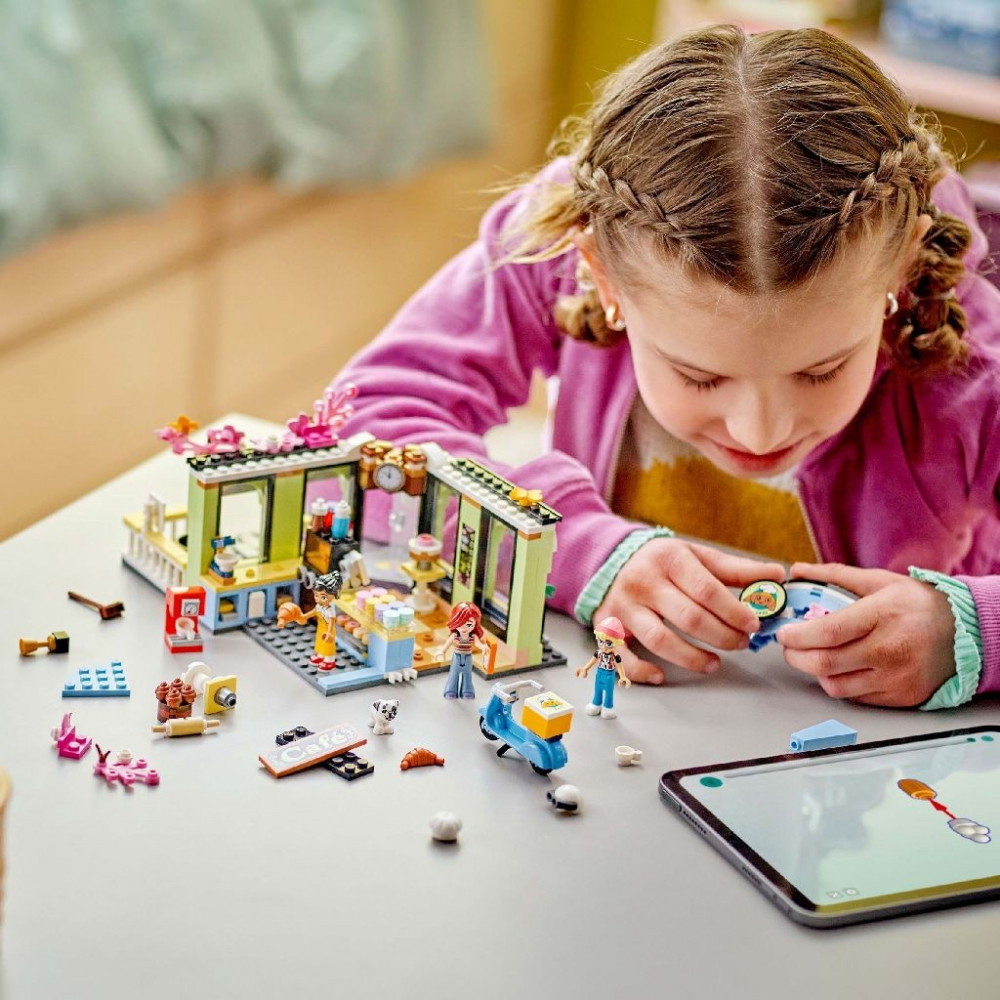 LEGO FRIENDS CAFENEA DIN ORASUL HEARTLAKE 42618 [4]