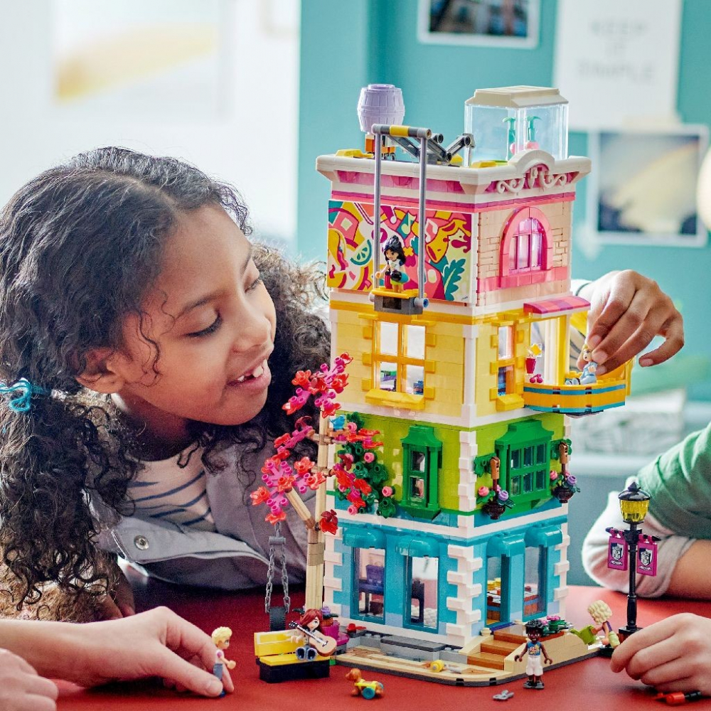 LEGO FRIENDS CENTRUL COMUNITAR DIN ORASUL HEARTLAKE 41748 [4]