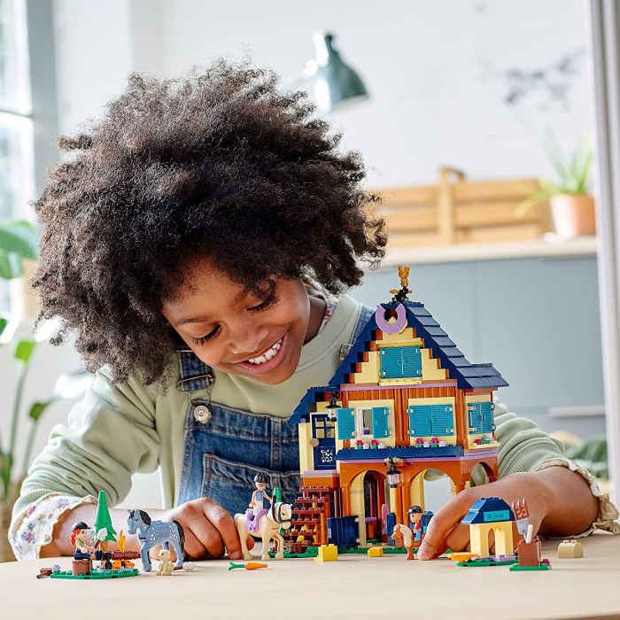 LEGO Friends Centrul de Echitație din Pădure  [3]