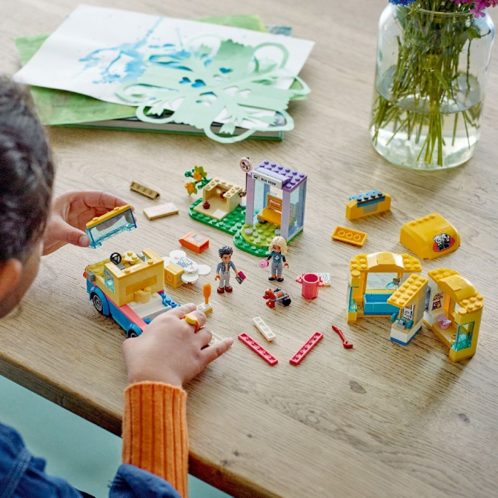 LEGO Friends Furgoneta pentru Salvarea Câinilor 41741 [4]