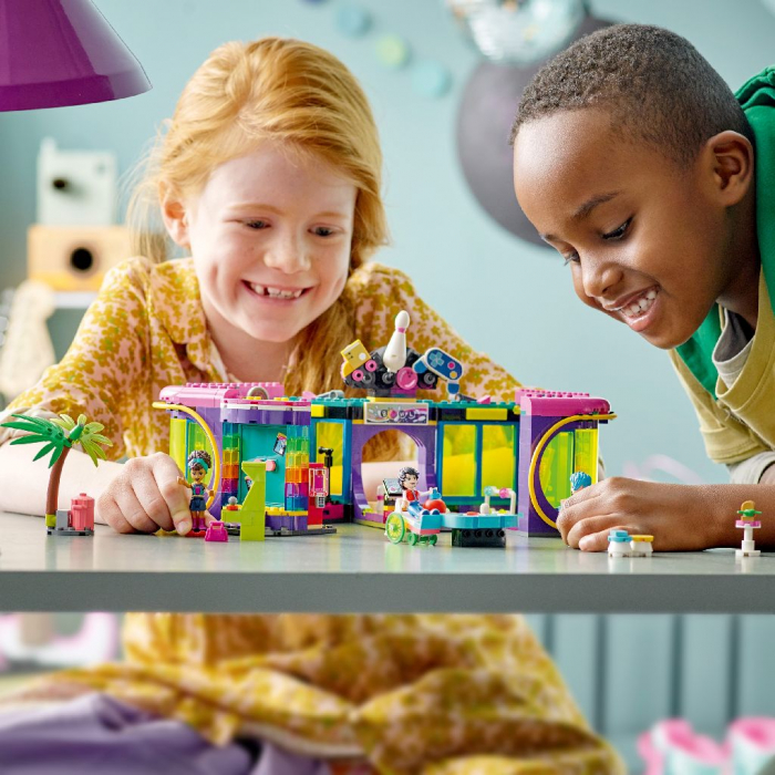 LEGO Friends Galeria Disco cu Jocuri Electronice 41708 [4]