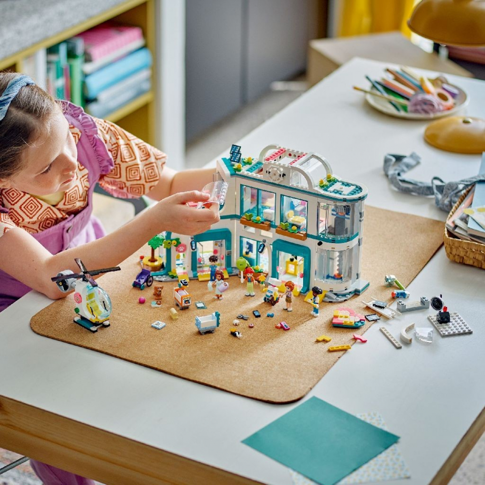 LEGO FRIENDS SPITALUL ORASULUI HEARTLAKE 42621 [4]
