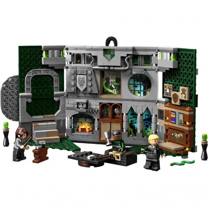 LEGO Harry Potter Bannerul Casei Slytherin 76410 [2]