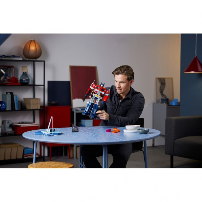 LEGO Icons Optimus Prime 10302  [3]
