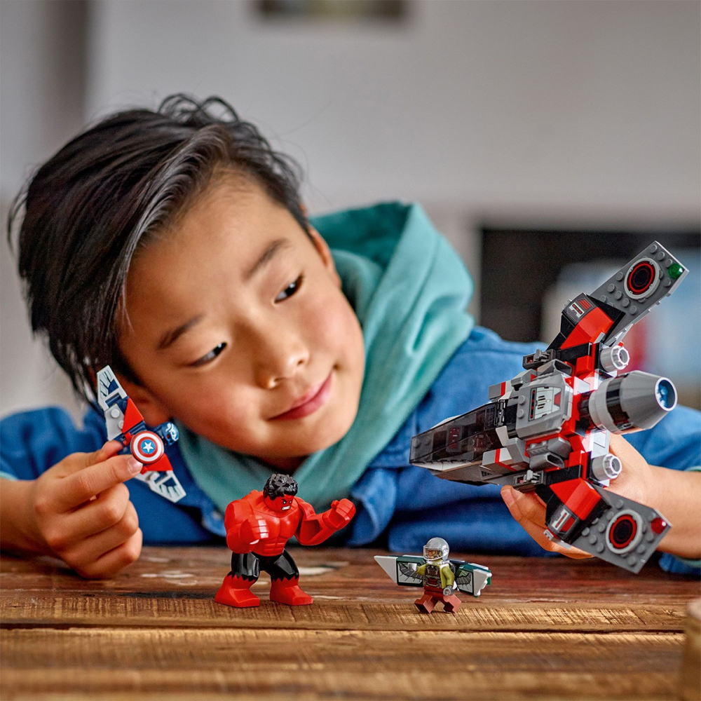 LEGO MARVEL SUPER HEROES BATALIA DINTRE CAPITANUL AMERICA SI HULK ROSU 76292 [3]