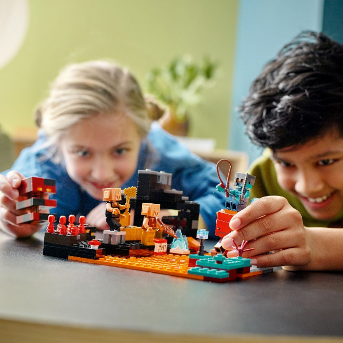 Lego minecraft bastionul din nether 21185 [4]