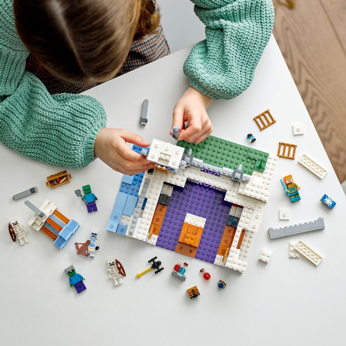 LEGO Minecraft Castelul de Gheață 21186  [3]
