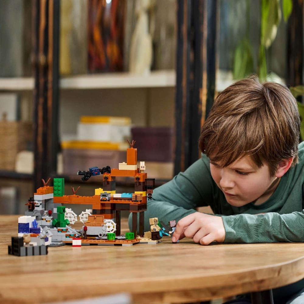 LEGO MINECRAFT PUTUL DIN BADLANDS 21263 [3]