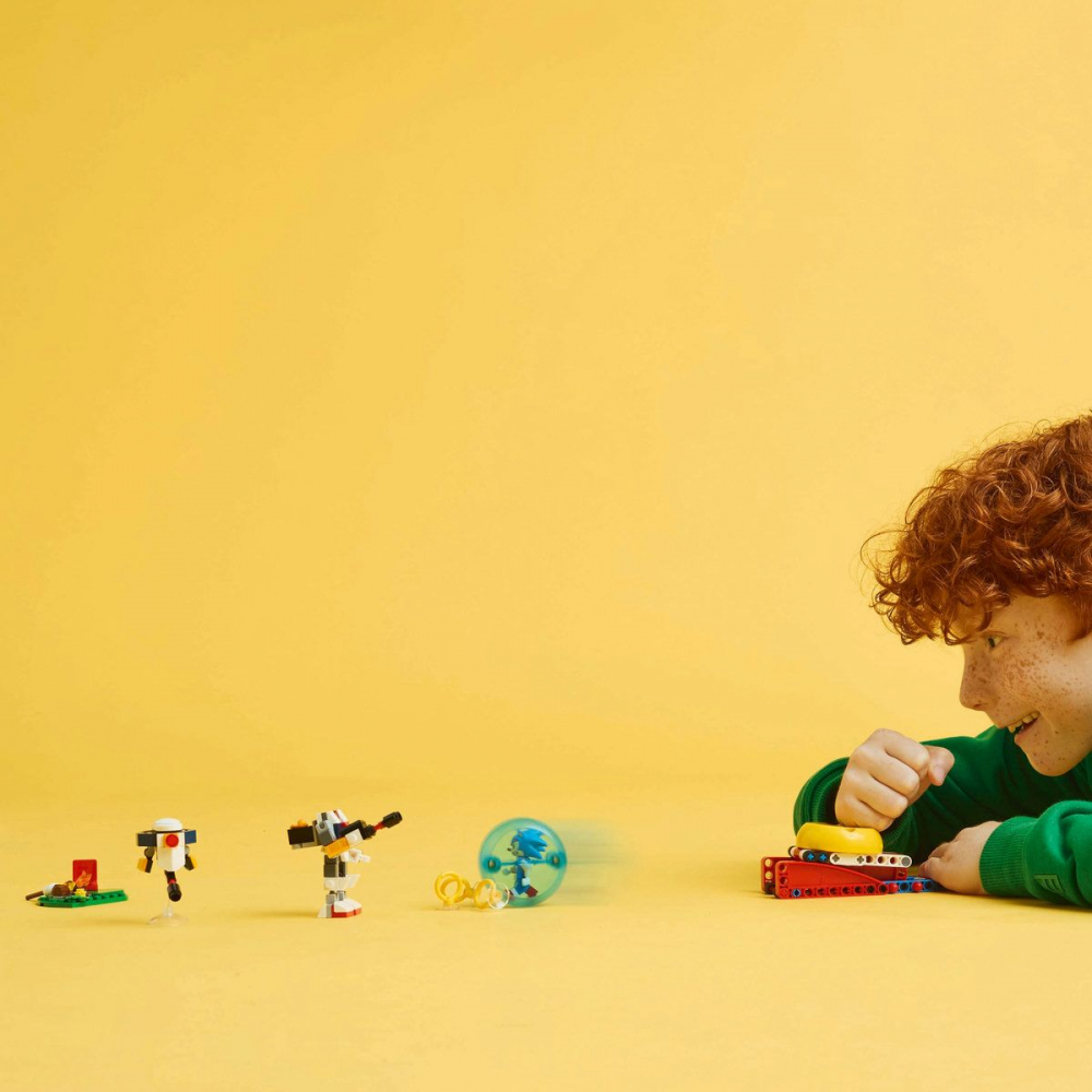 LEGO SONIC ÎNFRUNTARE LA FOCUL DE TABARA AL LUI SONIC 77001 [3]