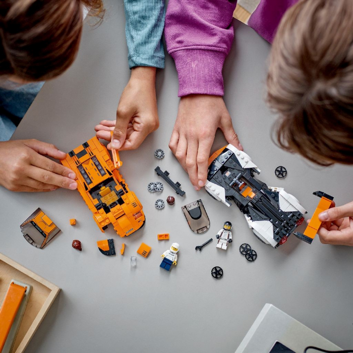 LEGO Speed Champions McLaren Solus GT și McLaren F1 LM 76918 [4]