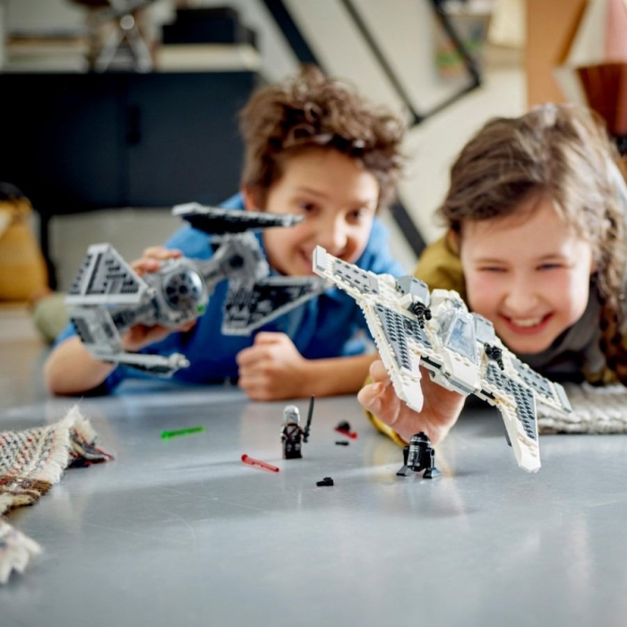 LEGO Star Wars Fing Fighter Mandalorian vs Tie Interceptor 75348 [3]