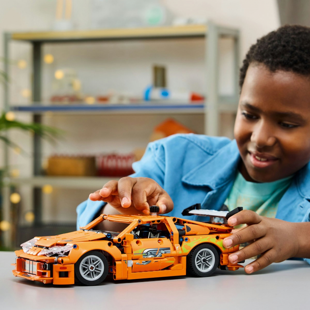 LEGO TECHNIC FAST AND FURIOUS TOYOTA SUPRA MK4 42204 [3]